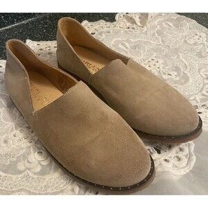Charleston Shoe CO. Suede Alton Loafer Slip On  Women's Size 8 Comfortable Shoe